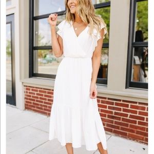 Large white Magnolia Mid Maxi dress new with tags